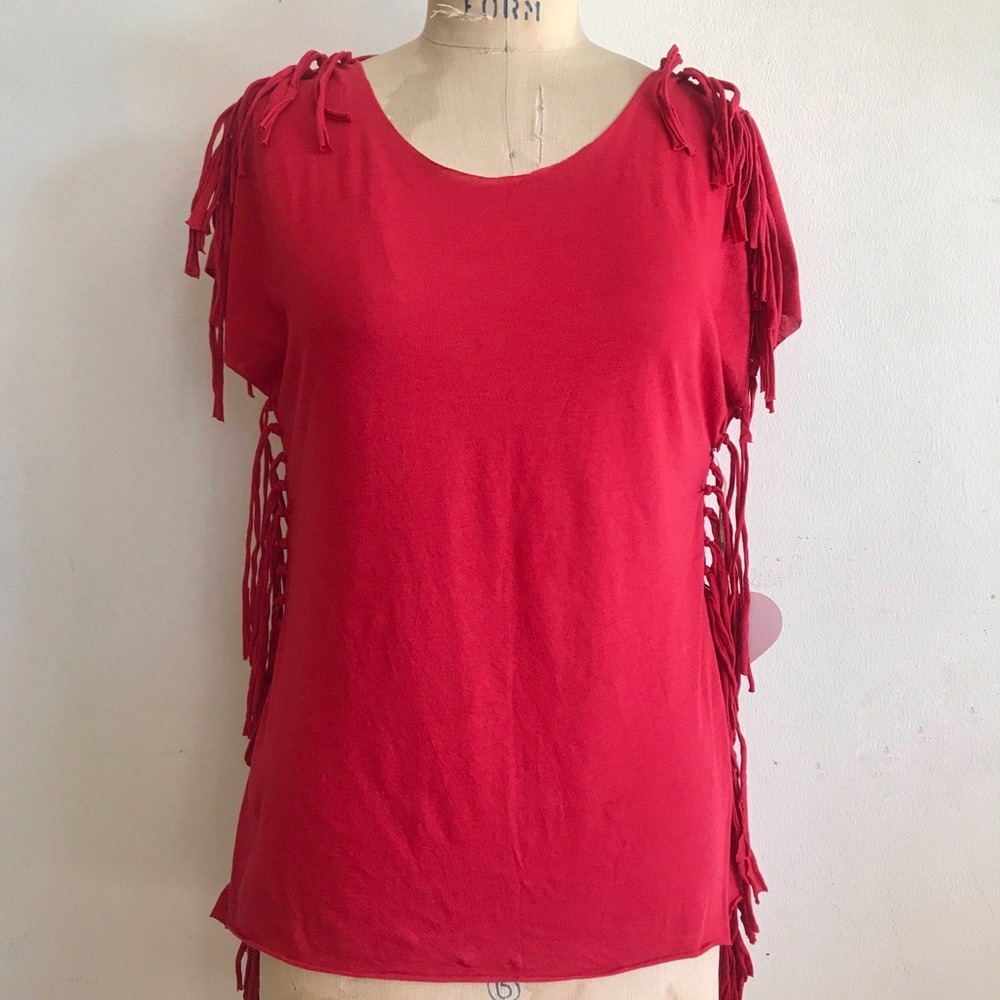 Fringe tee